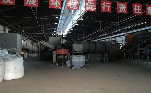 小型蜜桃AV无码人妻设备